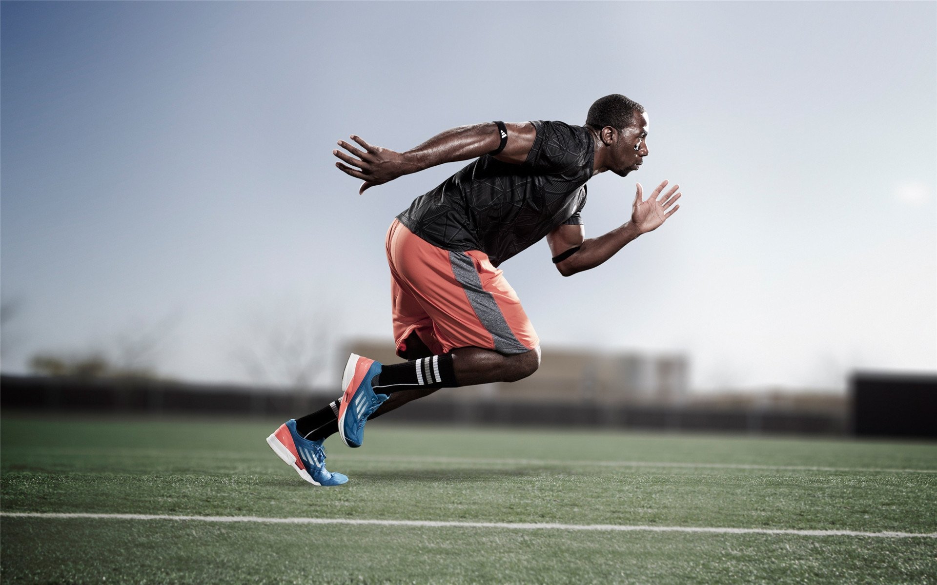 国足定位球配合成功率趋势对比，足球定位器